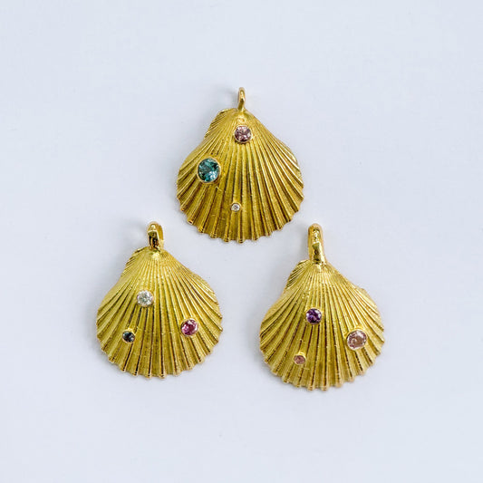 Medium 18 Karat Gold Shells Set with Precious Stones Pendant